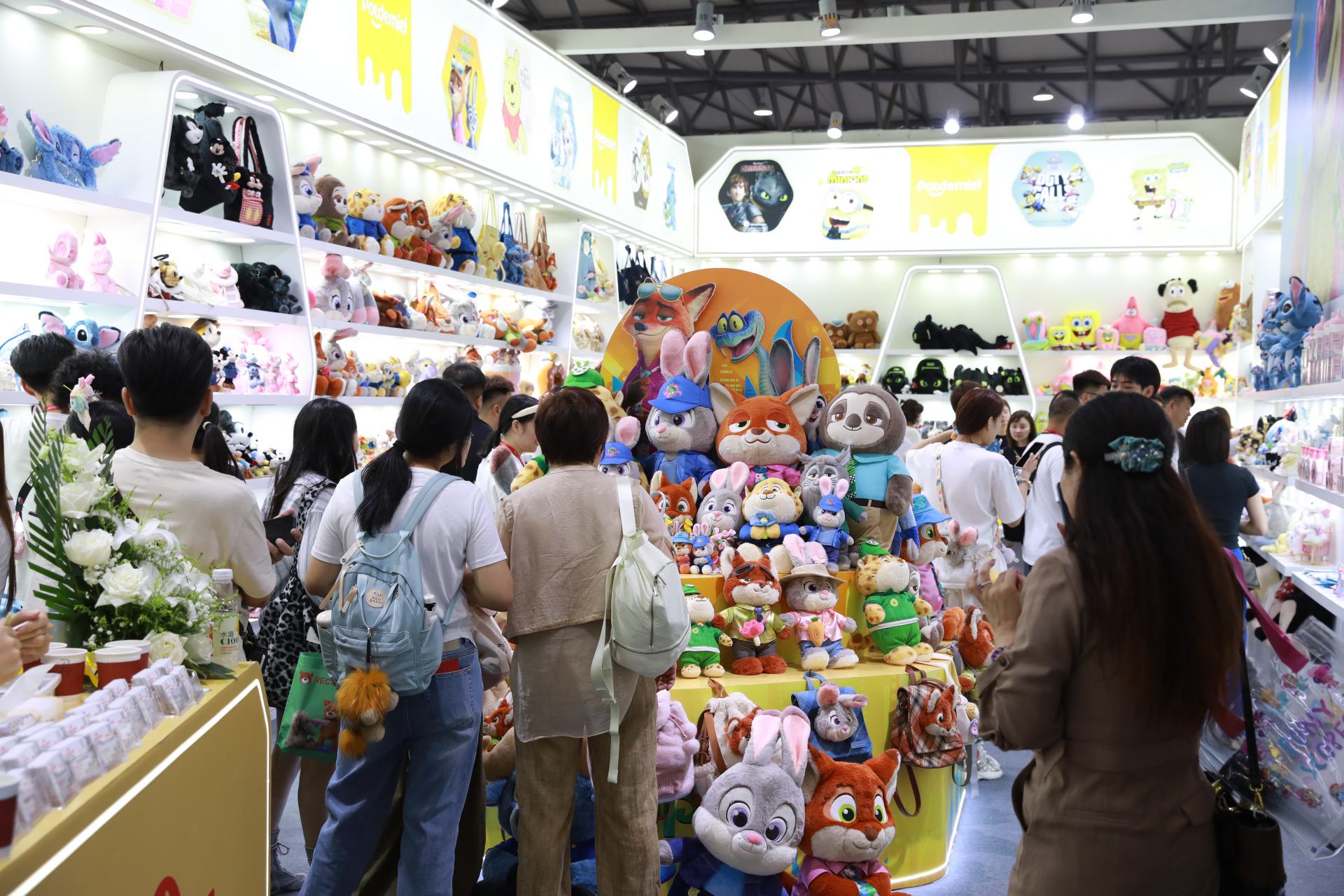 “AI+IP”雙重賦能，東莞茶山潮玩閃耀中國玩協四展，探索玩具銷售新紀元